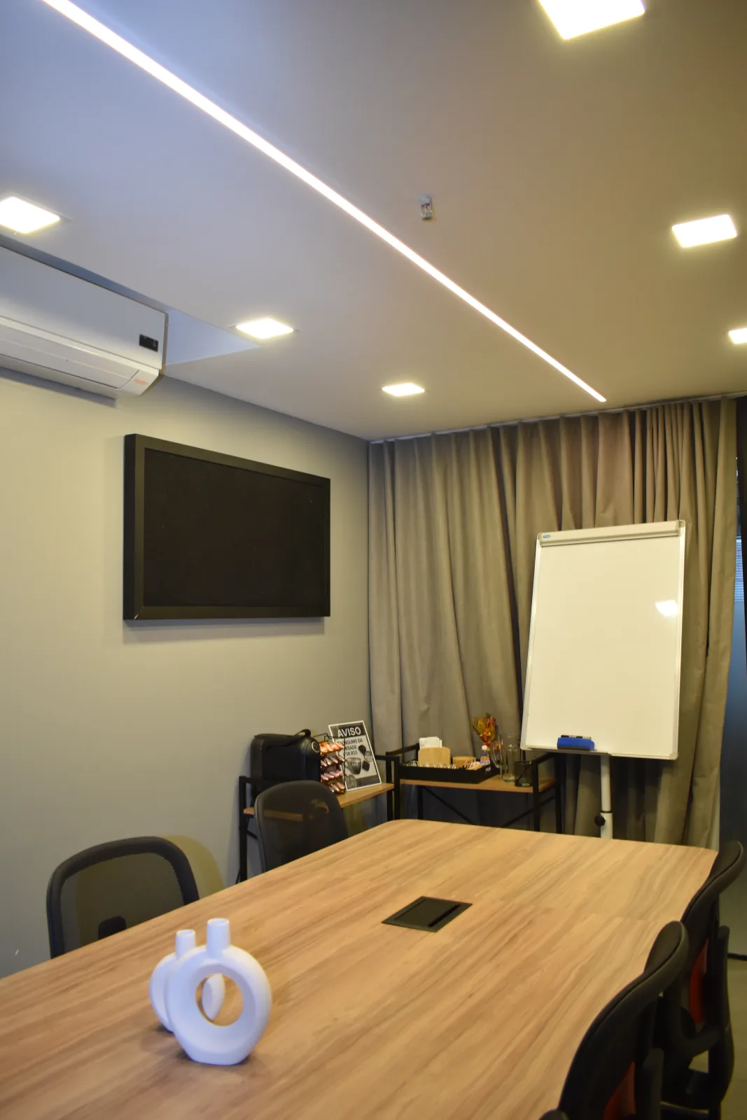 Meeting Room — Wefoundr coworking, Salvador